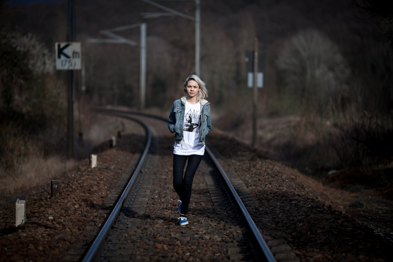 Sophie Tith, gagnante de la nouvelle star pose pour la marque Streetwear PRAND